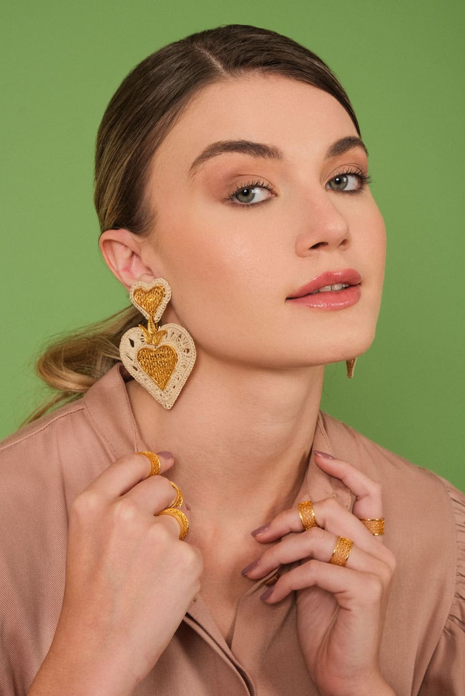 GARDENIA LOVE IRACA NUDE EARRINGS