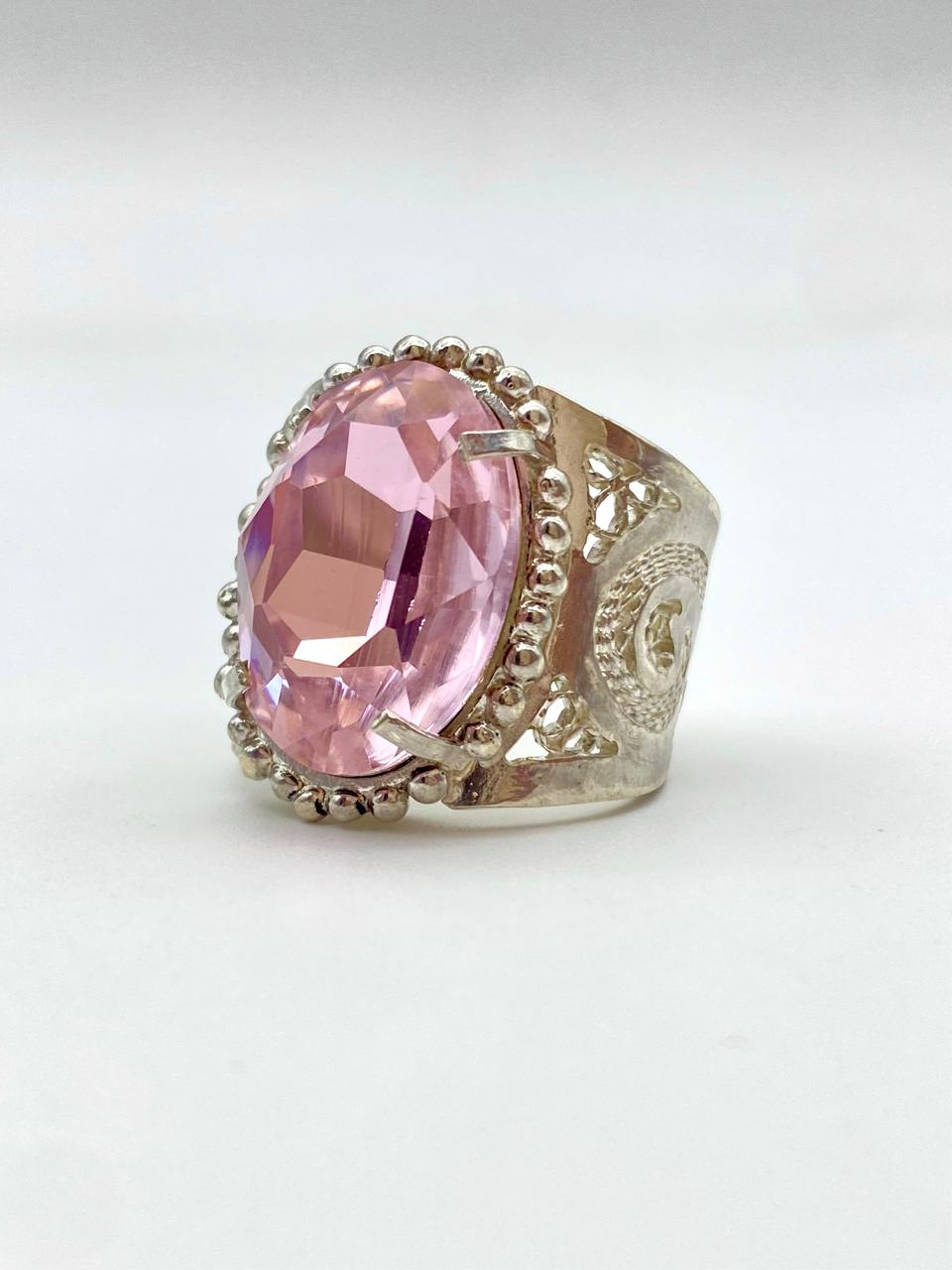 Oval Luxe Filigree Ring