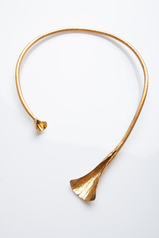 Lily of Serenity Choker