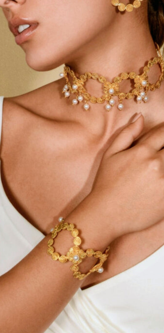 TROPICALIA CROWN PEARL BRACELET