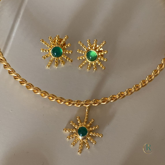 Sole Choker